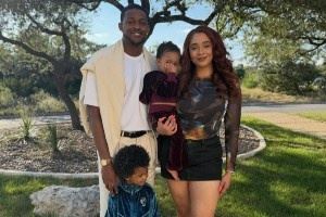 妥妥人生赢家！福克斯晒生活照 妻子貌美如花 儿女双全机灵可爱